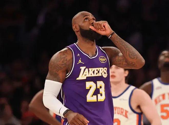 美記：詹姆斯和湖人馬上要分手了，我可以肯定！-蜘蛛體育免費直播