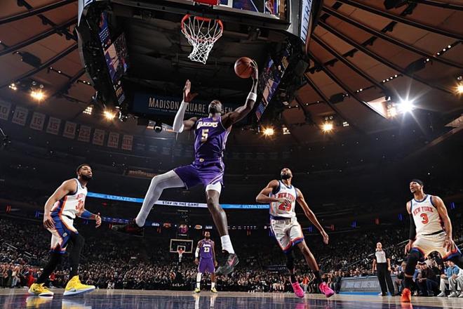 百發(fā)百中也得不到支持，湖人還是不愿意改變球隊(duì)現(xiàn)在低效的打法？-蜘蛛體育免費(fèi)直播